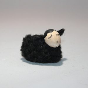 Lammas - pieni - musta